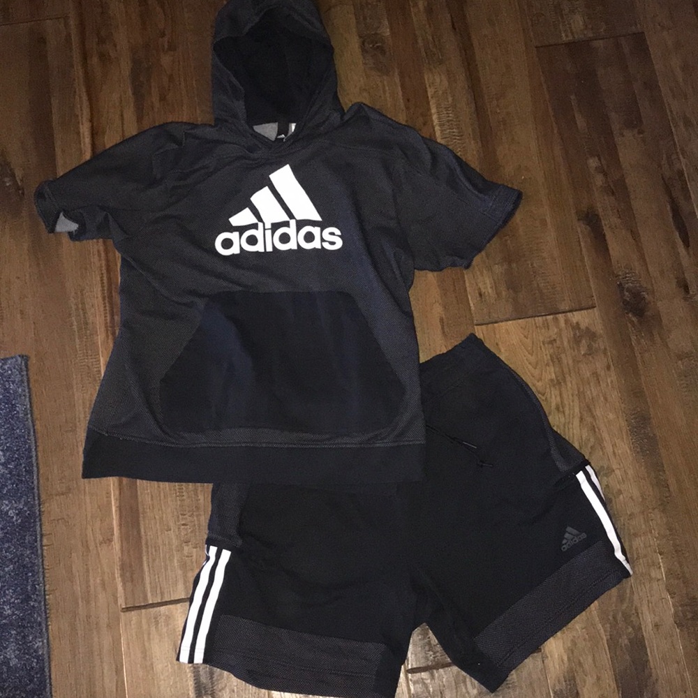 💪🏼 BRAND NEW adidas outfit